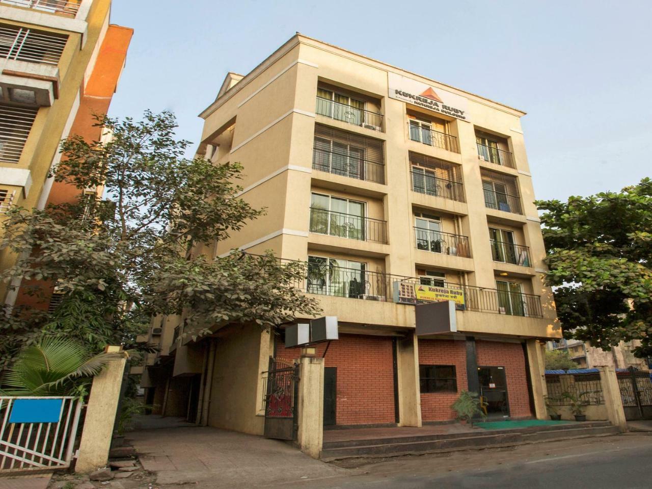 Hotel Iris Suites, Navi Mumbai Exteriör bild