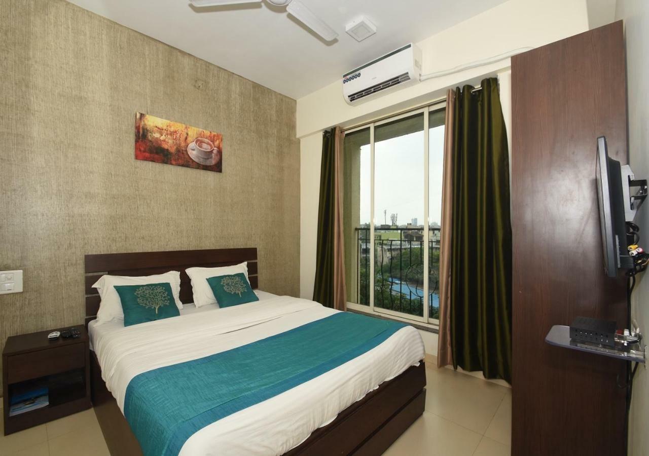 Hotel Iris Suites, Navi Mumbai Exteriör bild